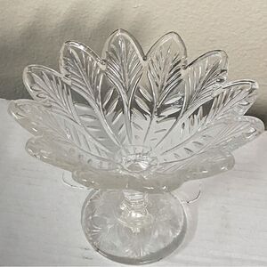 Fifth Avenue Ltd. 24% Lead Crystal Pedestal footed Bowl candy trinket platter
